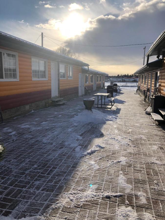 Alpine Motel Rocky Mountain House Exterior photo