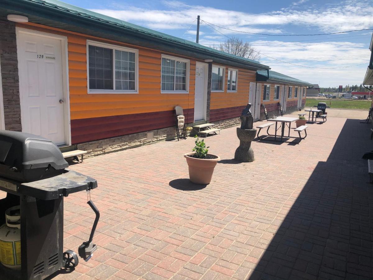 Alpine Motel Rocky Mountain House Exterior photo
