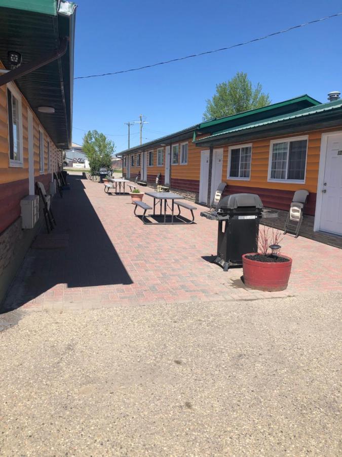 Alpine Motel Rocky Mountain House Exterior photo