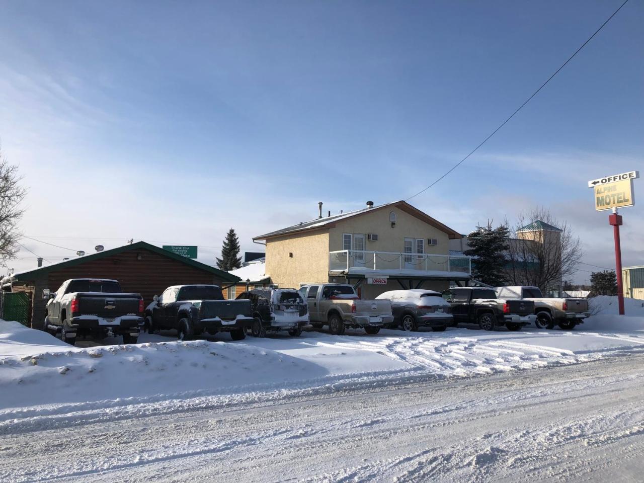 Alpine Motel Rocky Mountain House Exterior photo