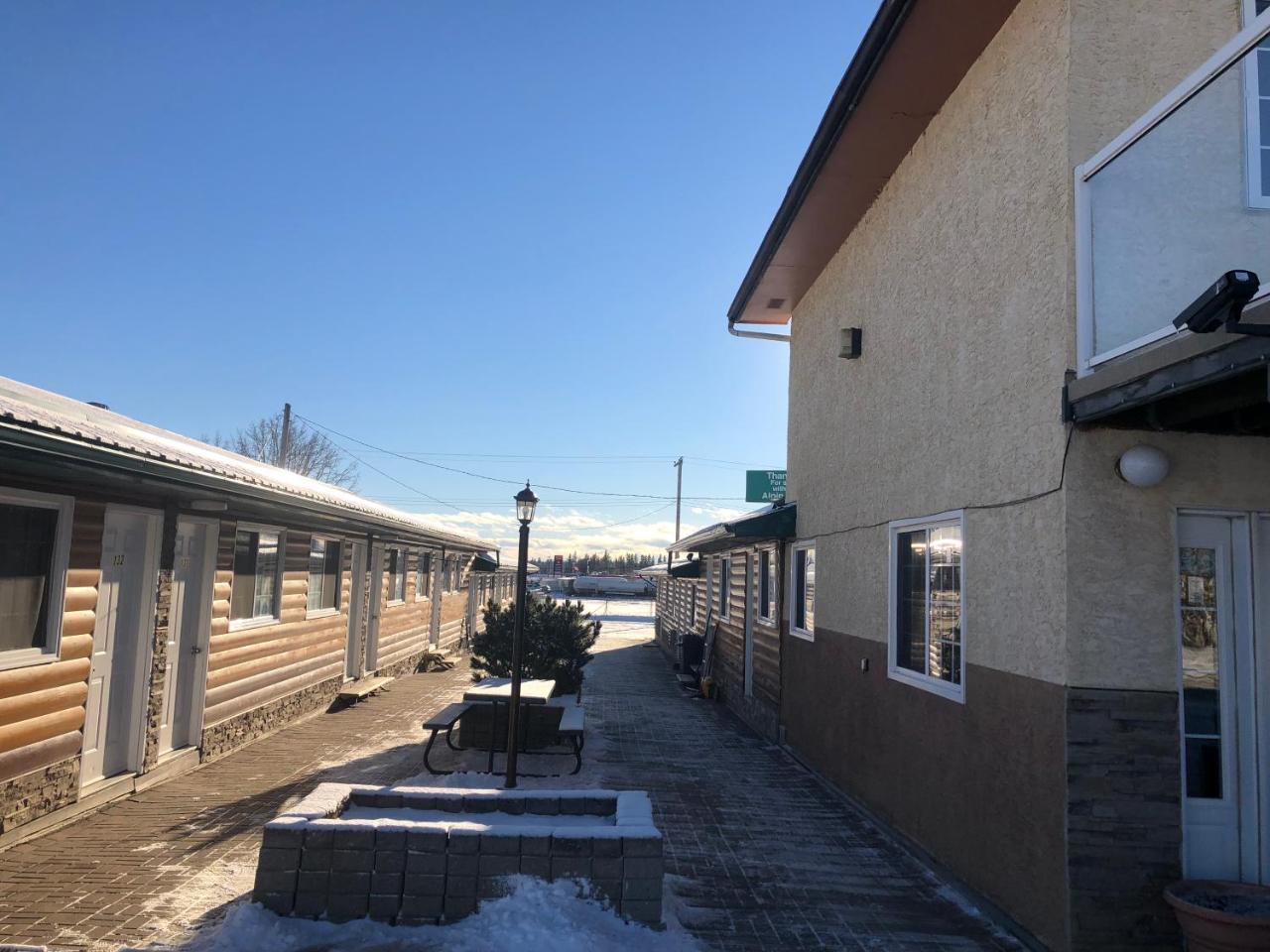Alpine Motel Rocky Mountain House Exterior photo