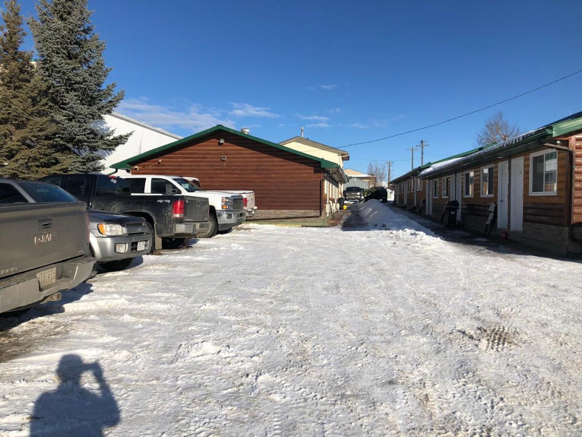 Alpine Motel Rocky Mountain House Exterior photo