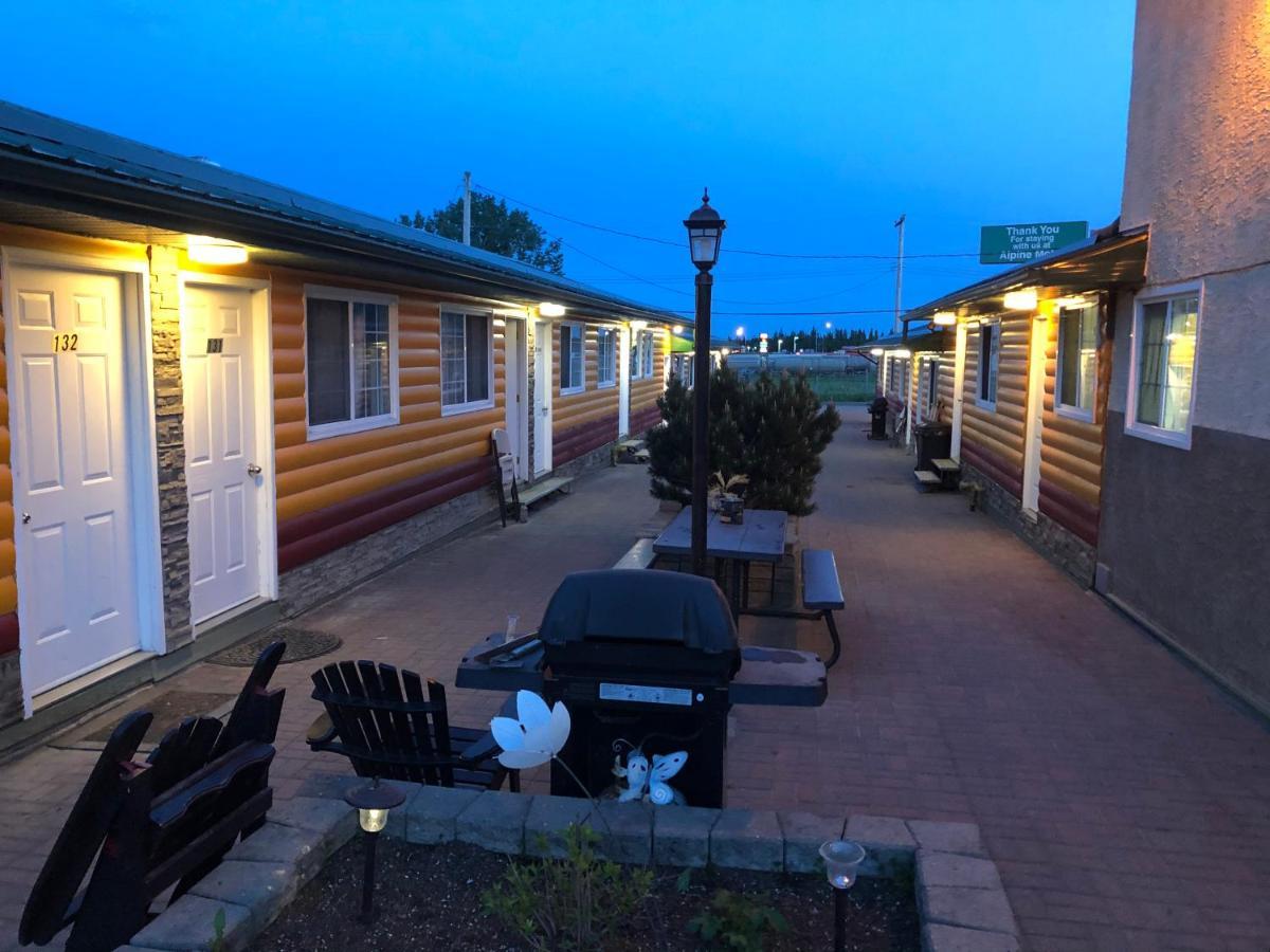 Alpine Motel Rocky Mountain House Exterior photo